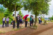 Nỗi niềm môi giới bất động sản: Phơi mình phát tờ rơi, miệt mài chạy quảng cáo vẫn không hiệu quả