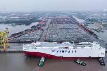 Lô hơn 1.800 xe VF 8 tiếp theo của VinFast rời Việt Nam để tới Mỹ và Canada