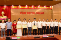 Tuyên Quang: Khen thưởng, hỗ trợ hơn 500 triệu đồng cho nhóm học sinh dự thi ISEF năm 2023