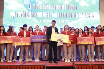 THACO trao tặng xe ô tô hơn 900 triệu đồng cho VĐV điền kinh Nguyễn Thị Oanh