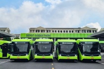 Tuyến xe buýt điện kết nối nội đô Hà Nội tới sân bay Nội Bài chính thức hoạt động