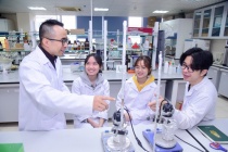 Coi trọng bài báo khoa học quốc tế: 'Cán cân' có lệch?