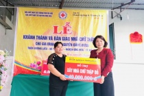 Trao nhà chữ thập đỏ cho gia đình có hoàn cảnh khó khăn tại huyện Ứng Hòa