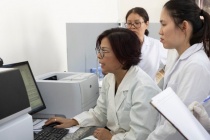 Nhà khoa học nữ tiên phong trong nghiên cứu độc tố biển