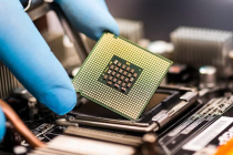 Cuộc đua bán dẫn: Trung Quốc tăng cường nhập khẩu thiết bị sản xuất chip từ Nhật Bản