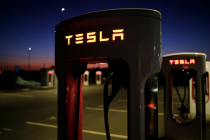 Tesla kiện nhà cung cấp cũ Matthews vì tiết lộ bí mật thương mại pin xe điện