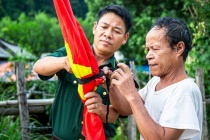 Đồng bào biên giới, ngư dân treo cờ rủ tưởng nhớ Tổng Bí thư Nguyễn Phú Trọng