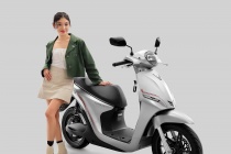 Nhận ưu đãi đến 10% giá xe, nhiều khách hàng trẻ nhanh tay chốt xe máy điện VinFast