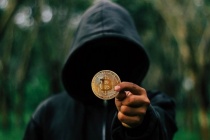 Mỹ bắt giữ hacker tham gia cuộc tấn công mạng nhằm thao túng giá Bitcoin