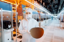Infineon ra mắt tấm wafer silicon mỏng nhất thế giới