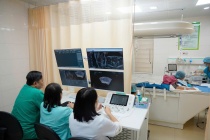Lần đầu tiên sử dụng công nghệ loại bỏ khối u không cần mổ tại Việt Nam