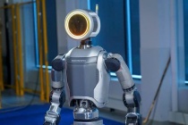 Boston Dynamics và Toyota hợp tác thúc đẩy phát triển robot hình người