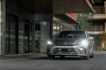 Toyota Việt Nam thông báo giá bán chính thức cho mẫu xe Camry hoàn toàn mới 2024