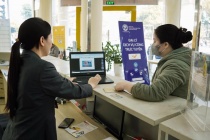 Người dân, doanh nghiệp có thể đến bưu cục để được tư vấn, hỗ trợ giải quyết thủ tục hành chính trực tuyến