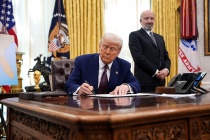 Trump ra lệnh lên kế hoạch áp thêm thuế quan dù lạm phát đang gia tăng
