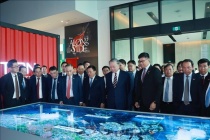Tổng Bí thư thăm cảng Pansir Panjang và trao đổi chiến lược giáo dục, khoa học công nghệ (Singapore)