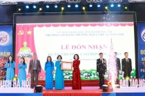 Trường Cao đẳng Thương mại và Du lịch Hà Nội đón nhận Huân chương Lao động hạng Ba