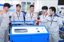 Đề xuất miễn học phí ngành khoa học cơ bản: Cần nhưng chưa đủ