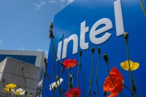 Intel cảnh báo nguy cơ suy thoái kinh tế gia tăng do thuế quan