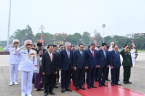 Lãnh đạo Đảng, Nhà nước vào Lăng viếng Chủ tịch Hồ Chí Minh nhân kỷ niệm 50 năm Ngày Giải phóng miền Nam, thống nhất đất nước