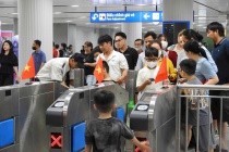 Metro số 1 tăng chuyến, chạy sớm từ 4h30 phục vụ người dân xem duyệt binh 30/4