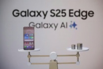 Samsung ra mắt điện thoại thông minh mỏng nhất khi chạy đua với đối thủ Apple