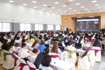 Không chỉ dạy học, người thầy thời AI đang học cách thắp sáng tương lai