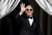 Tỷ phú Jeff Bezos bán dần cổ phiếu Amazon