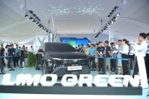 VinFast Limo Green khiến khách Việt mê mẩn tại sự kiện “Thu xăng - Đổi điện”