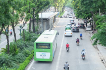 Hà Nội lập tổ công tác tham mưu chuyển phương tiện xanh và trạm sạc xe điện