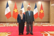 Hai nhà khoa học gốc Việt thăng hạng Huân chương Bắc đẩu bội tinh lên hạng Sỹ quan