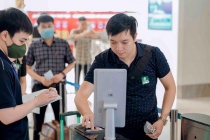 Hơn 25.000 lượt dùng VNeID làm thủ tục 'không chạm' tại sân bay