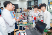 'Khát' nhân lực công nghệ cao