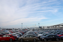 Tổng thống Trump ký sắc lệnh giảm thuế quan cho ô tô Nhật Bản