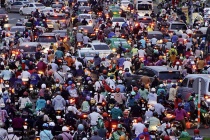 Chuyên gia đề xuất thu phí với xe xăng cũ vào khu phát thải thấp