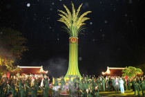 “Lời tri ân – Dòng sông hoa lửa”: Đêm nghệ thuật tái hiện huyền thoại bến phà Long Đại