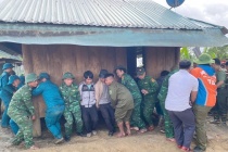 Khẩn trương hỗ trợ nhân dân khắc phục hậu quả bão số 10