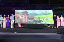 SHB và T&T Group đấu giá 1 tỷ đồng cho bức tranh của họa sĩ Ngô Bá Hoàng để ủng hộ đồng bào vùng lũ