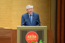 Phó Thủ tướng Thường trực Chính phủ Nguyễn Hòa Bình báo cáo Quốc hội 3 dự án luật