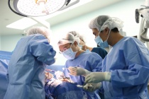 8 giờ nghẹt thở giải thoát nữ bệnh nhân khỏi khối u nền sọ khổng lồ tại “vị trí cấm kỵ”