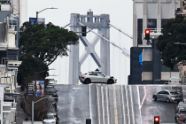 Vì sao xe tự lái chưa thể thay thế con người?