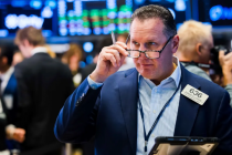 Cổ phiếu công nghệ giữ trụ chứng khoán Mỹ, dầu thô vững giá sau tin OPEC+