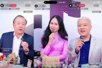 2 Cục trưởng 'lên sóng' livestream hướng dẫn phân biệt hàng thật, hàng giả