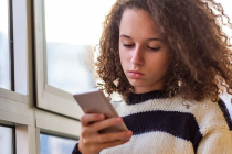 Tại sao một bộ phận người trẻ dần quay lưng với AI?