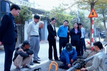 Lãnh đạo xã Vân Đình kiểm tra tiến độ thi công hệ thống nước sạch trên địa bàn