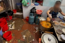 Hà Nội: Tạm dừng hoạt động quán bún riêu phố Hàng Lược sau phản ánh của du khách quốc tế