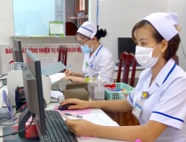 Các đơn vị y tế Hà Nội thanh toán lệ phí không dùng tiền mặt