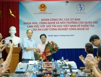 GS.TS Nguyễn Thanh Thuỷ được bầu làm Chủ tịch Hội Tin học Việt Nam