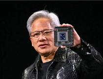 CEO của Nvidia cho biết chip AI của ông đang cải thiện nhanh hơn Định luật Moore