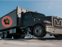 Xe tải tự hành đầu tiên trên thế giới chạy trên đường ray sắp ra mắt tại California